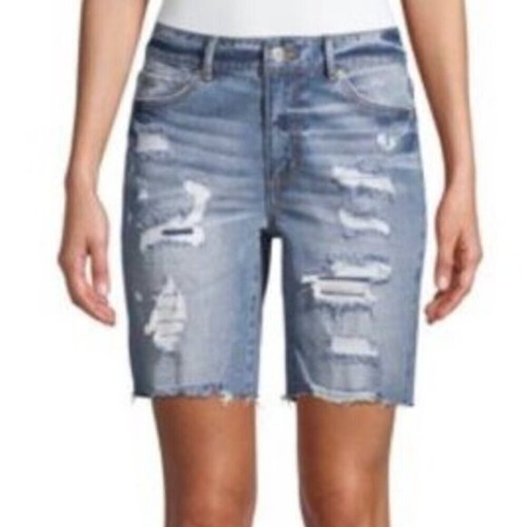No Boundaries Pants - BERMUDA BOYFRIEND DISTRESSED DENIM SHORTS